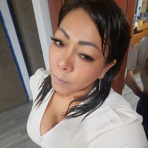 Meet your Posher, Victoria rosa